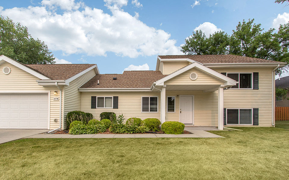 Grand Forks AFB Homes Homes in Grand Forks AFB, ND Photos